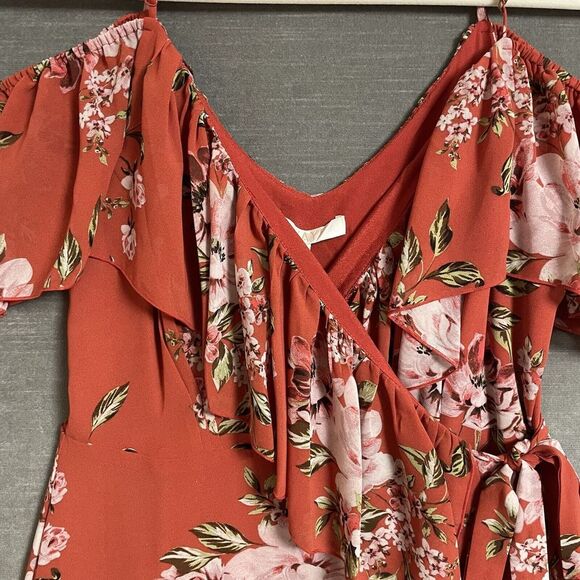 WAYF Dress Medium Nanette Floral True Wrap Cold Shoulder Beach Hawaii Cruise - Picture 4 of 13